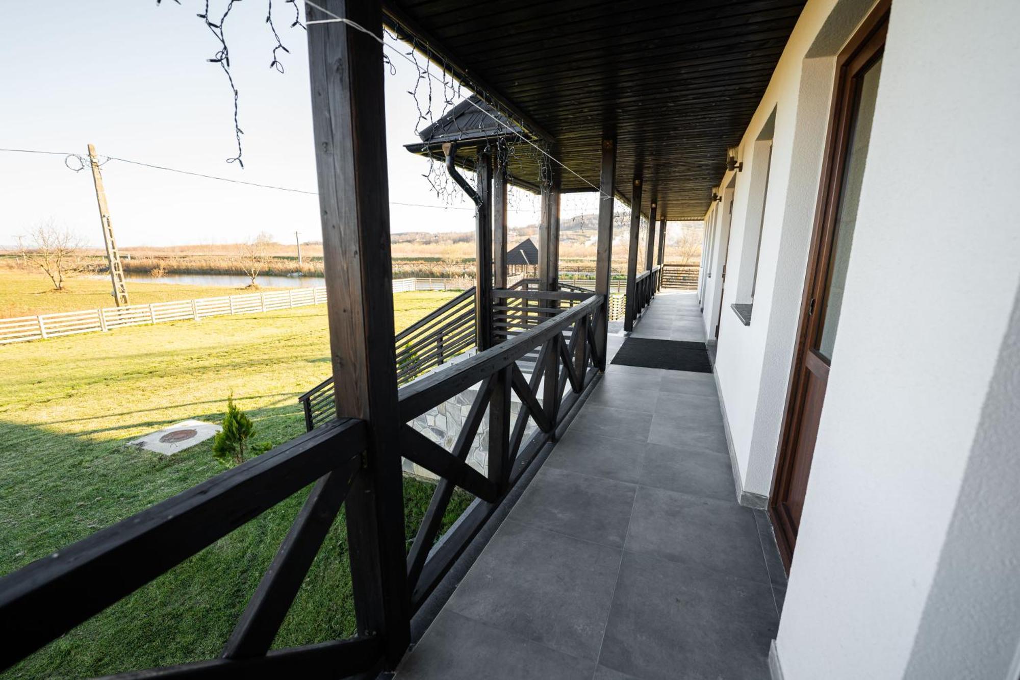 Casa Andra Otel Siret Dış mekan fotoğraf