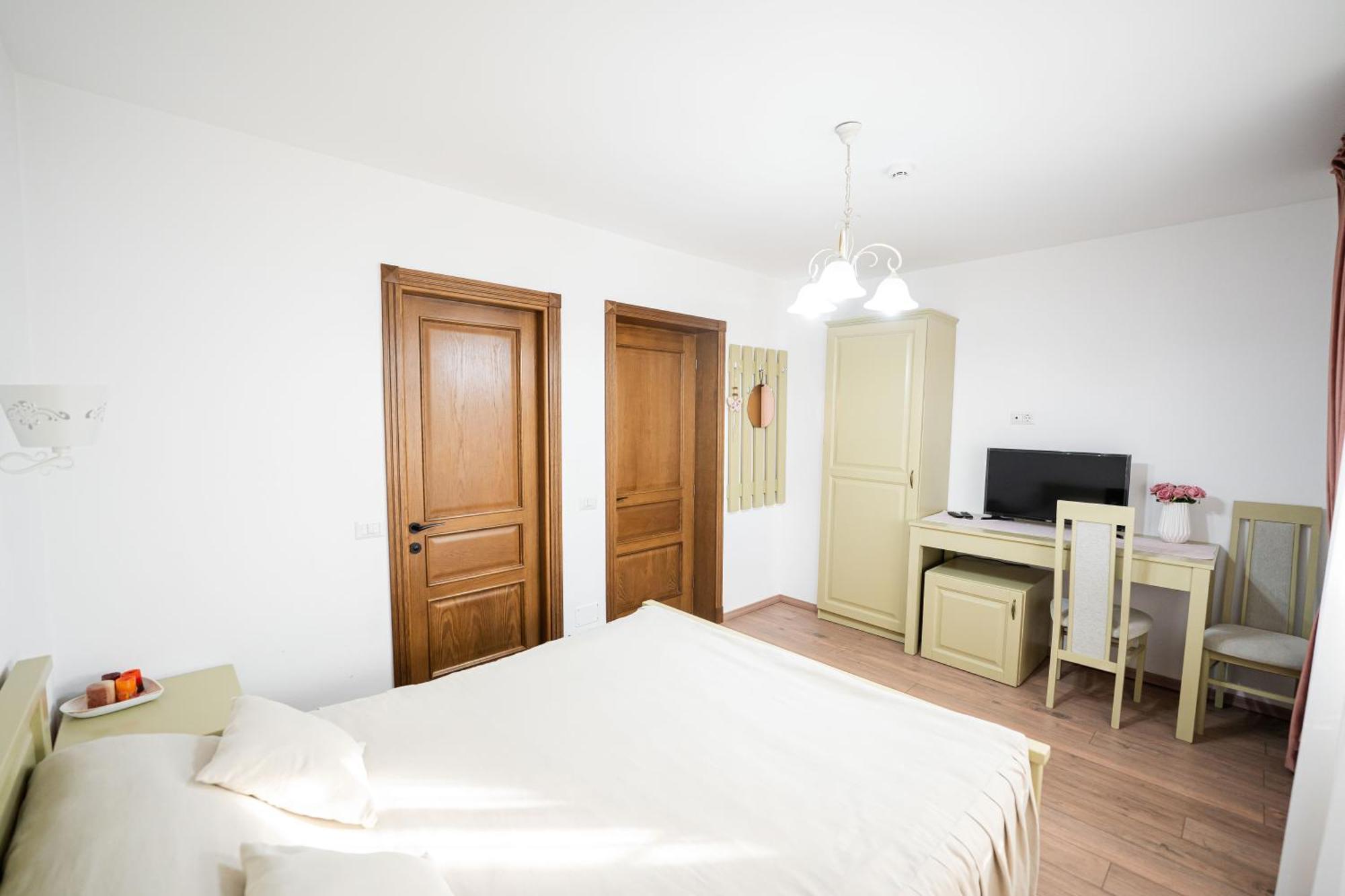 Casa Andra Otel Siret Dış mekan fotoğraf