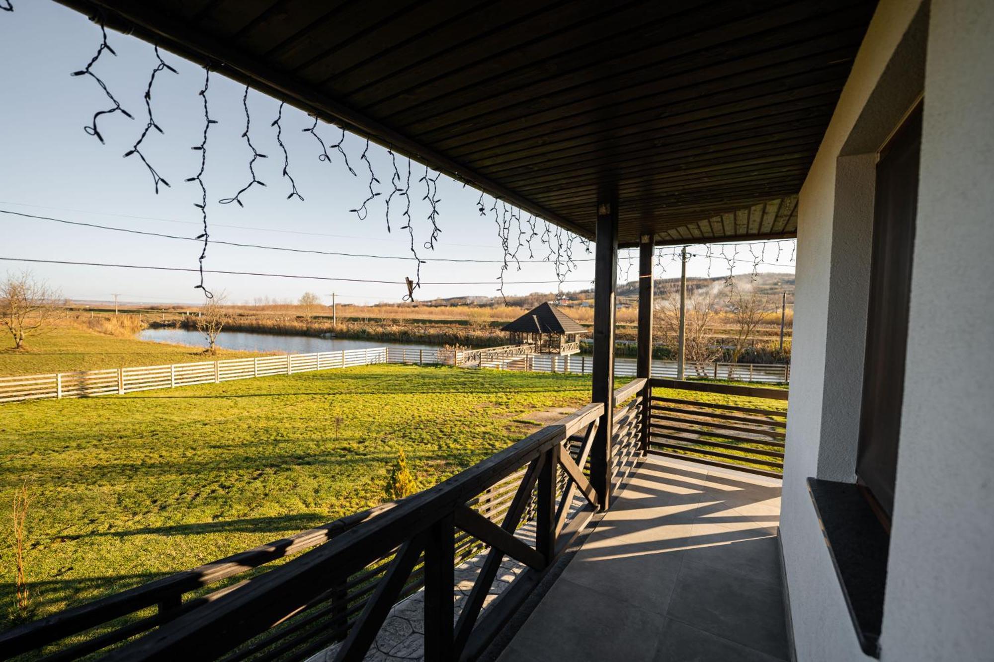 Casa Andra Otel Siret Dış mekan fotoğraf