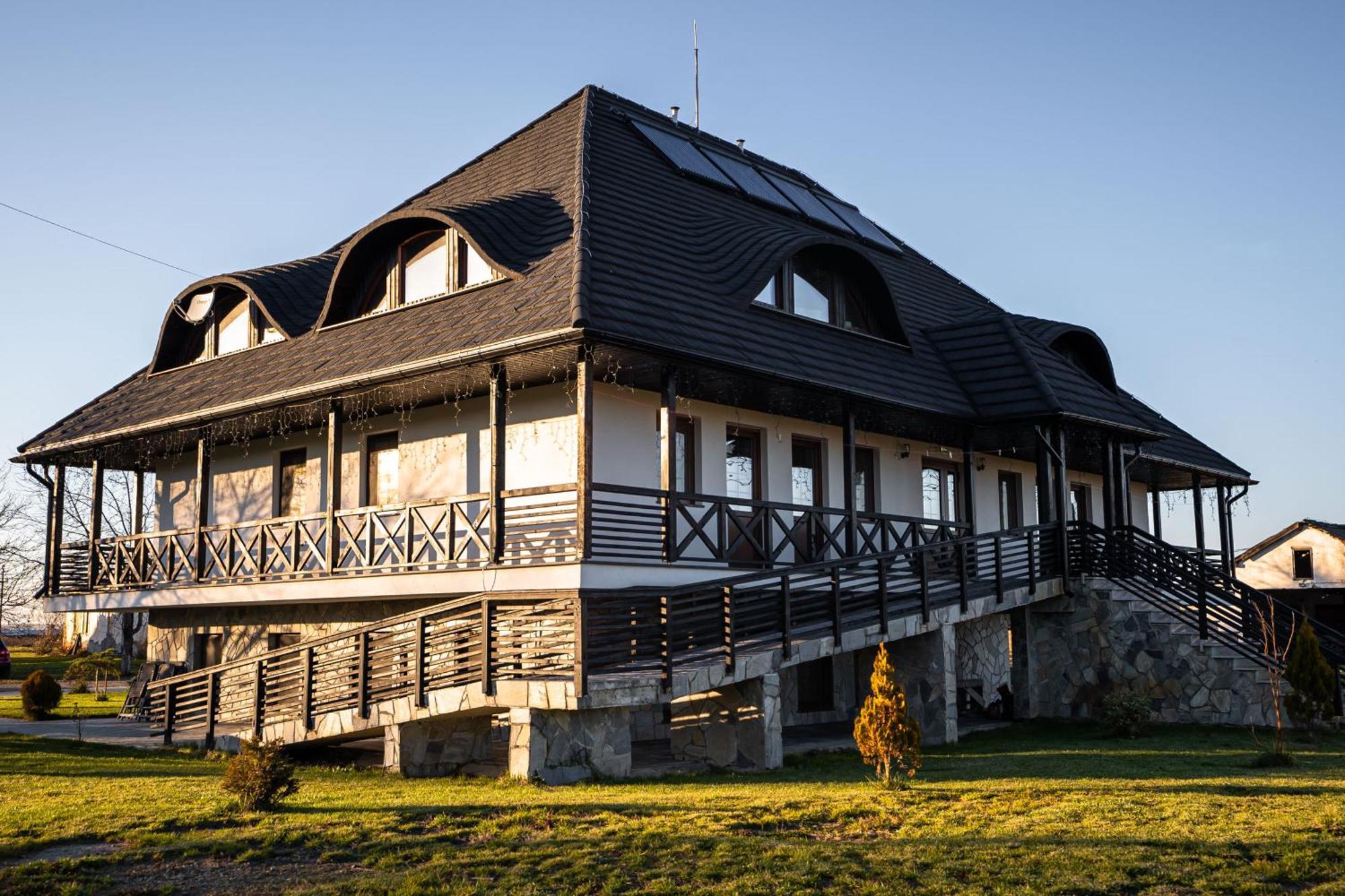 Casa Andra Otel Siret Dış mekan fotoğraf