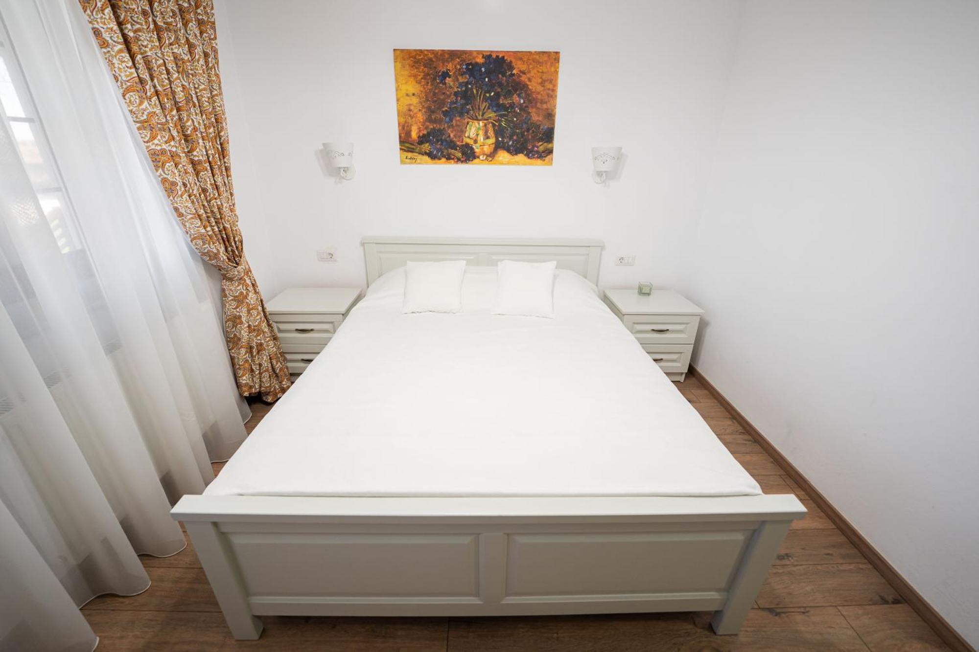 Casa Andra Otel Siret Dış mekan fotoğraf