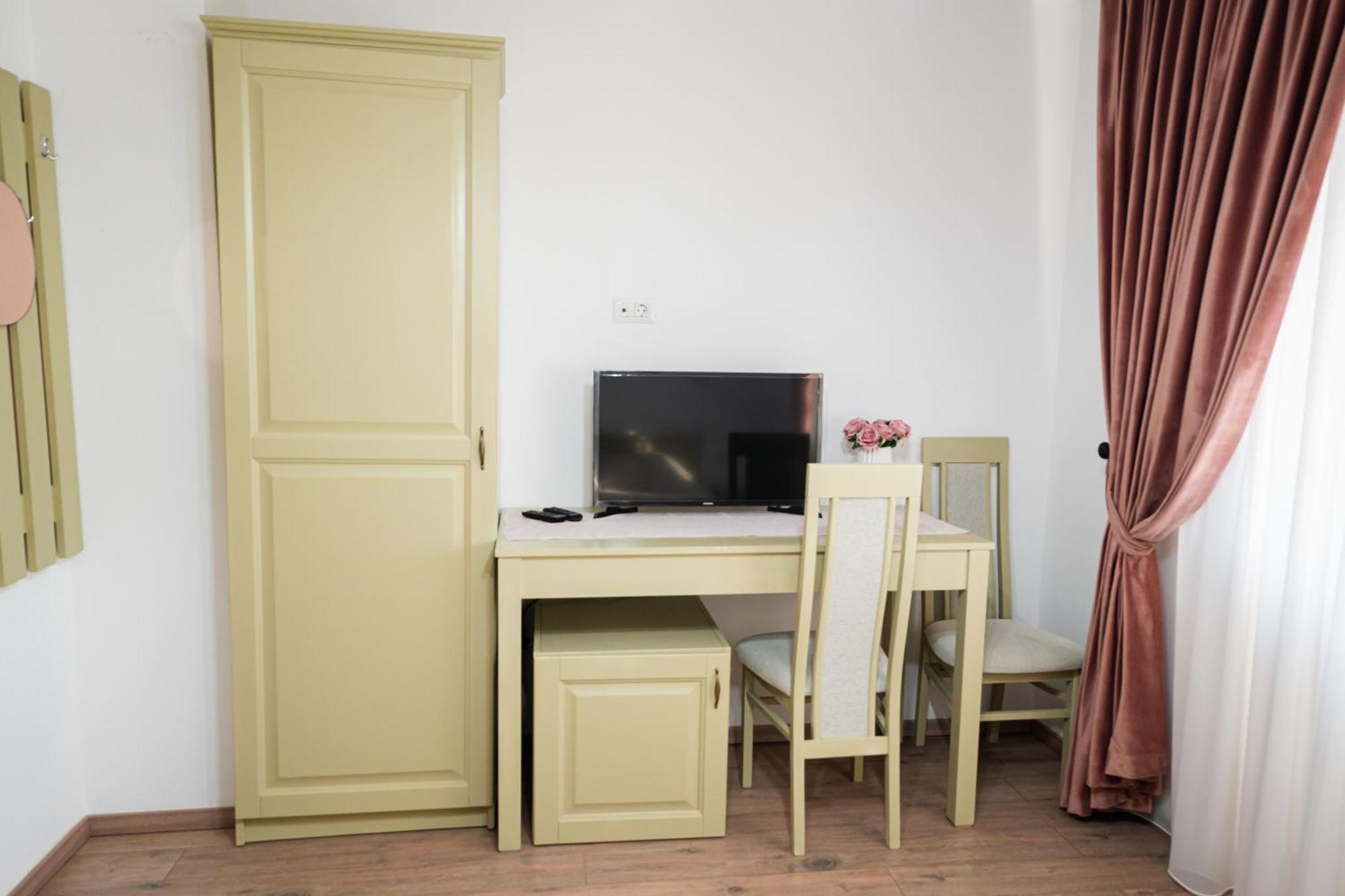 Casa Andra Otel Siret Dış mekan fotoğraf