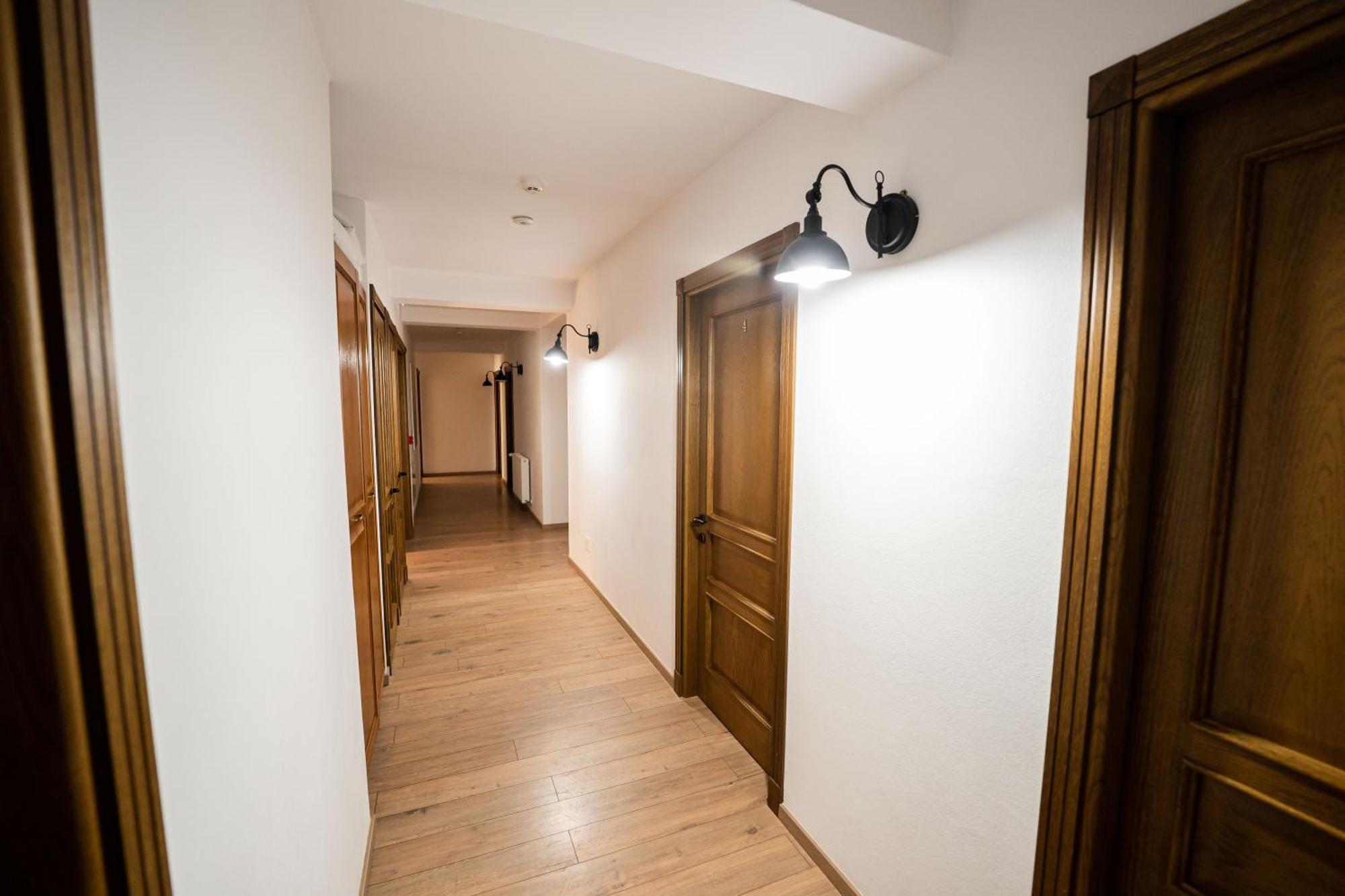 Casa Andra Otel Siret Dış mekan fotoğraf